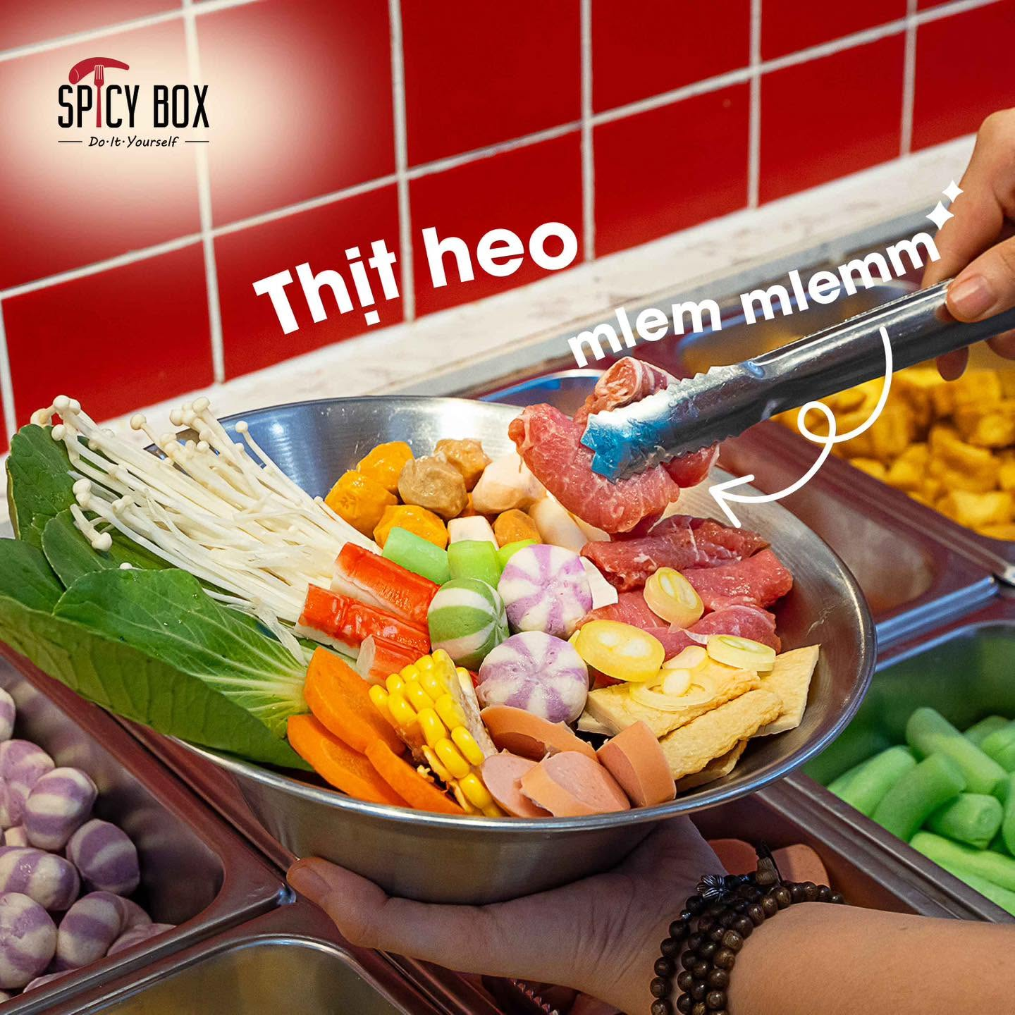 M&oacute;n thịt heo đi k&egrave;m với lẩu